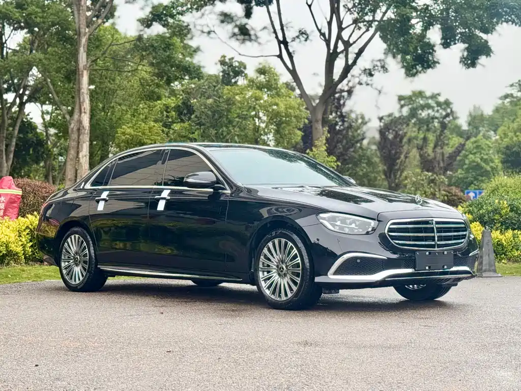 Mercedes-Benz E-Class 2023 — фото 3