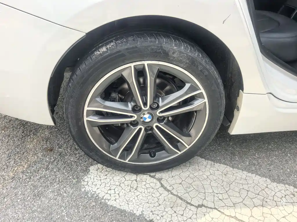 BMW 1 Series 2017 — фото 19