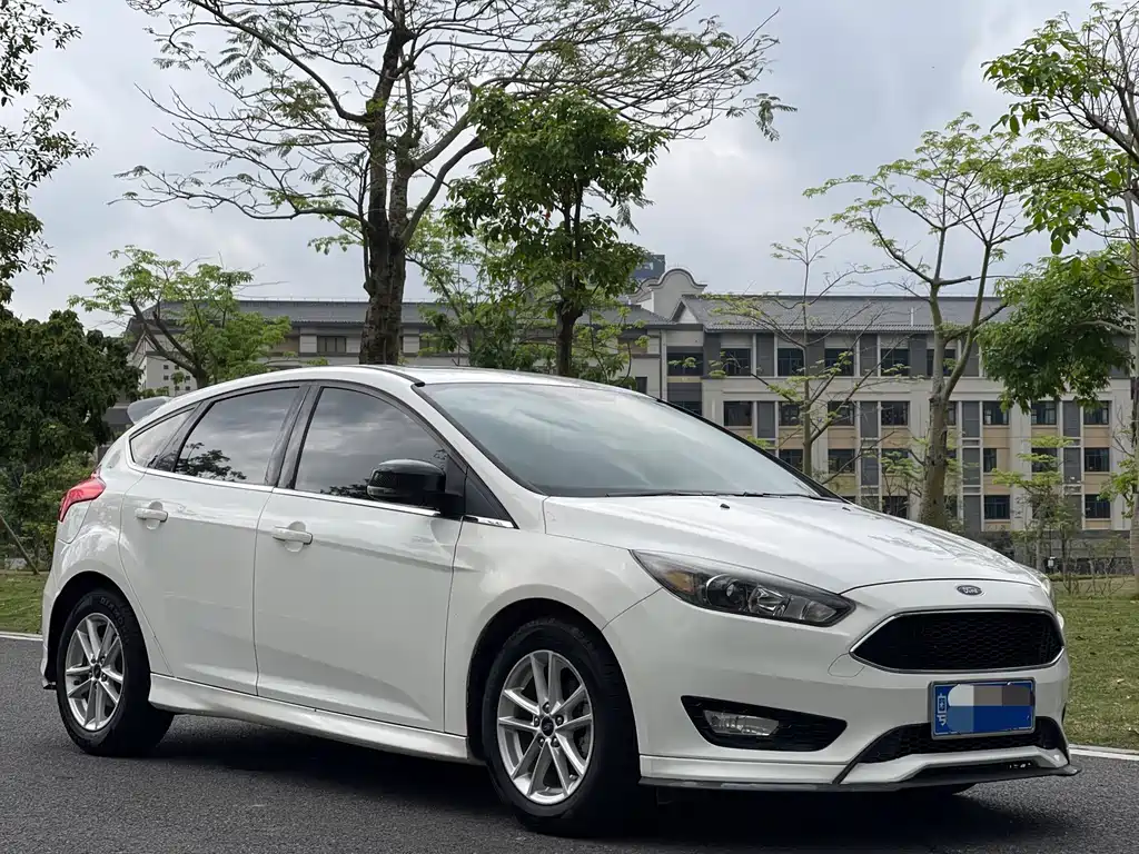 Ford Focus 2016 — фото 3