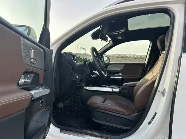 Mercedes-Benz GLB 2024