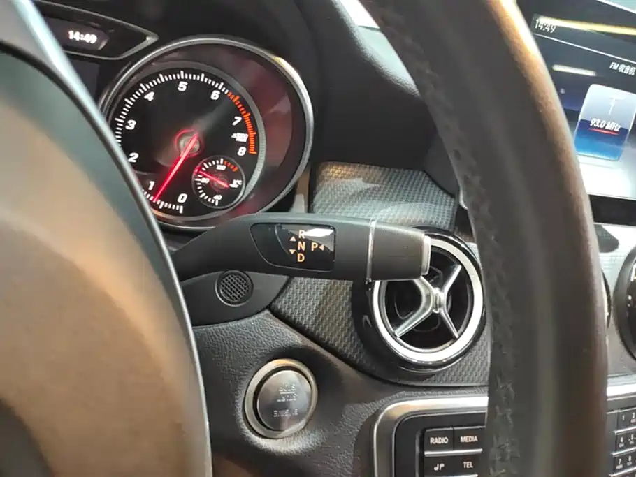 Mercedes-Benz GLA 2019 — фото 16