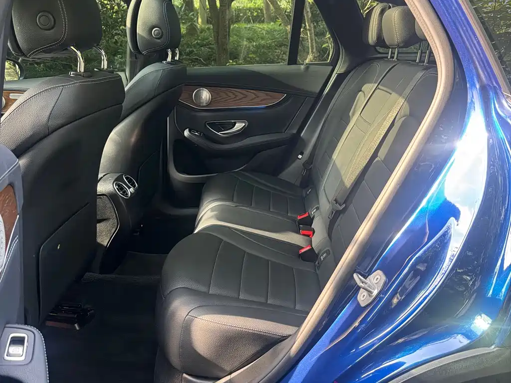 Mercedes-Benz GLC 2018 — фото 12