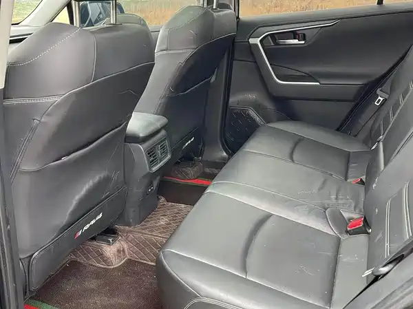 Toyota RAV4 2023