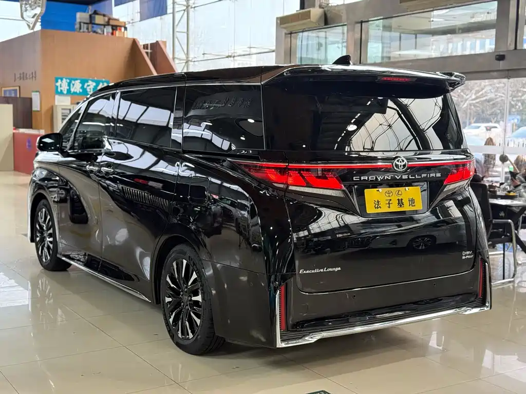 Toyota Vellfire 2024 — фото 21