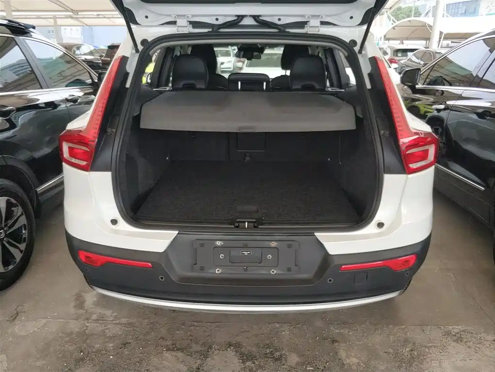 Volvo XC40 2019 — фото 15