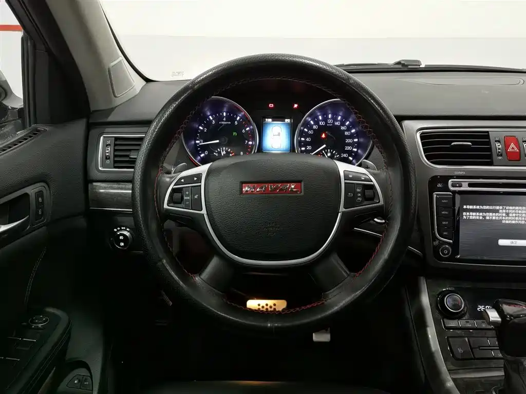 Haval H8 2016 — фото 11