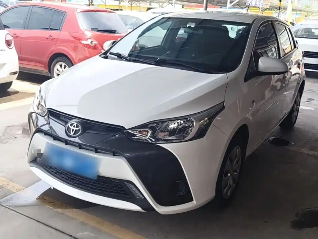 Toyota Yaris L 2020