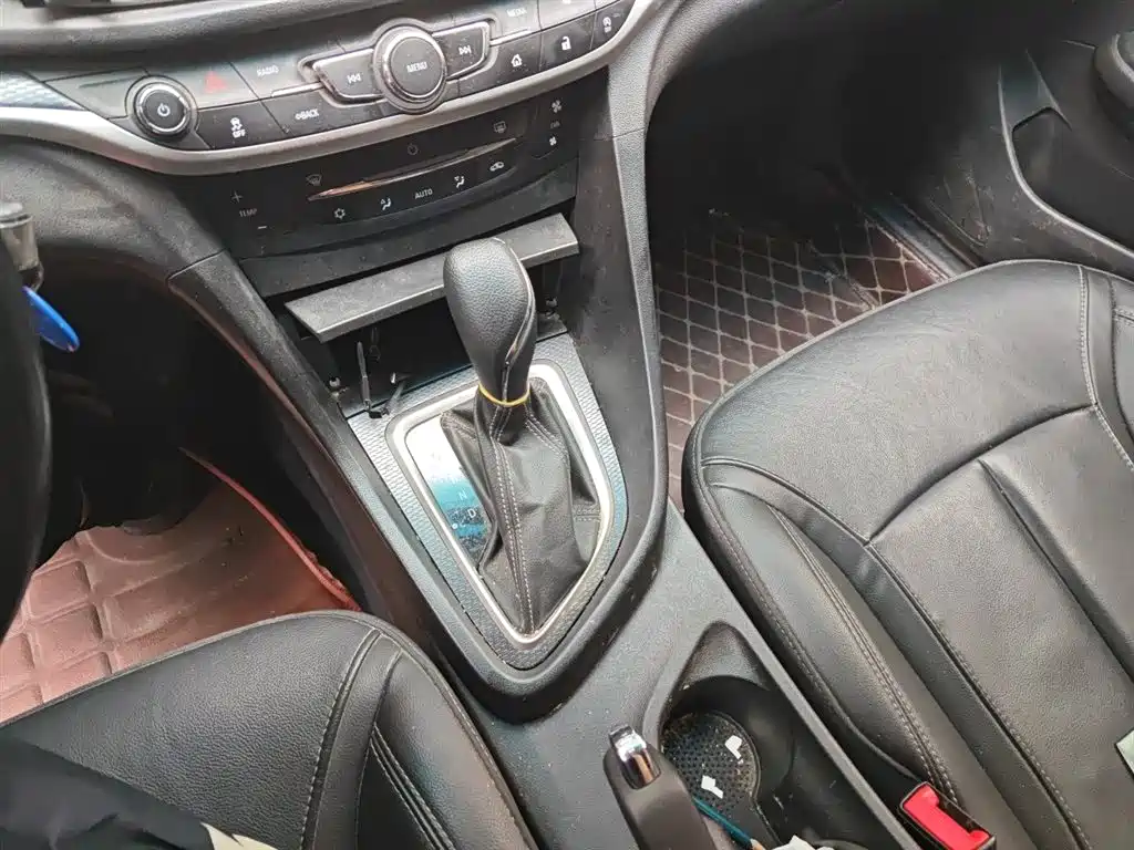 Buick Excelle 2019 — фото 10