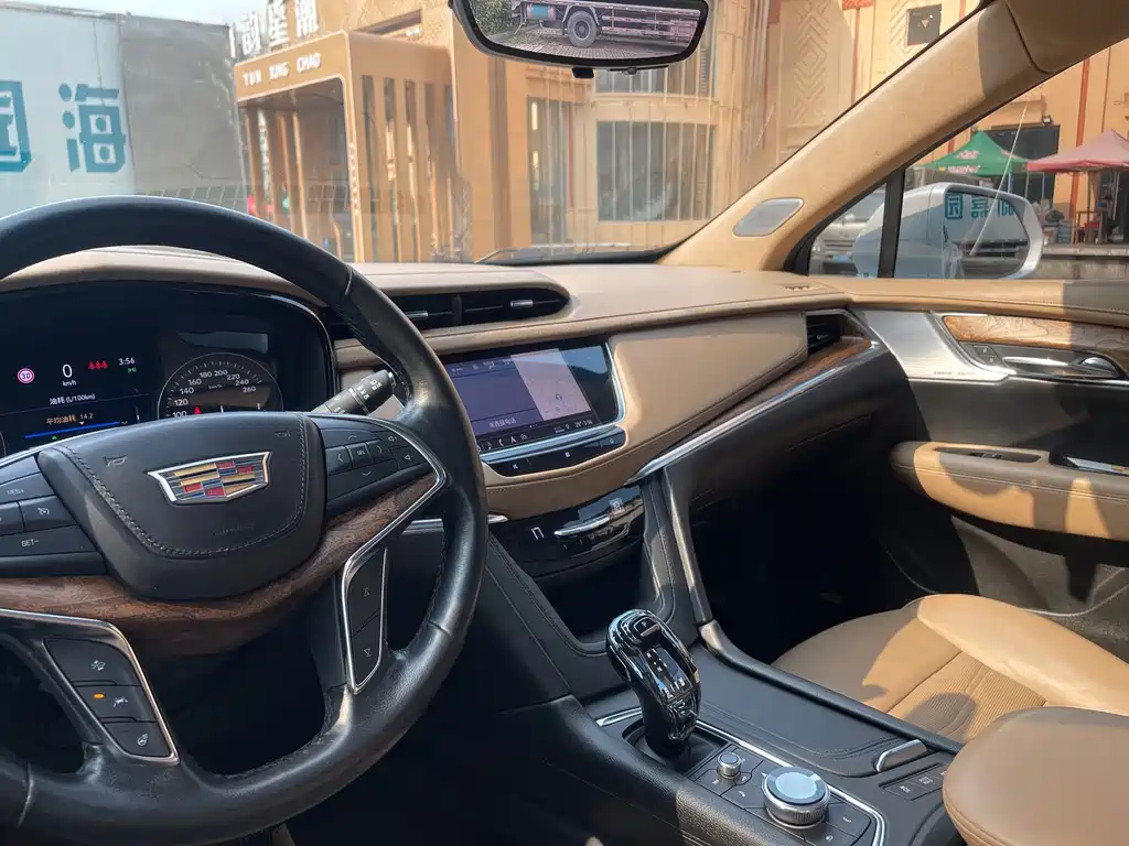 Cadillac XT5 2020 — фото 15