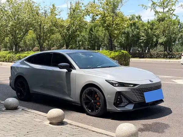 Changan UNI-V 2022