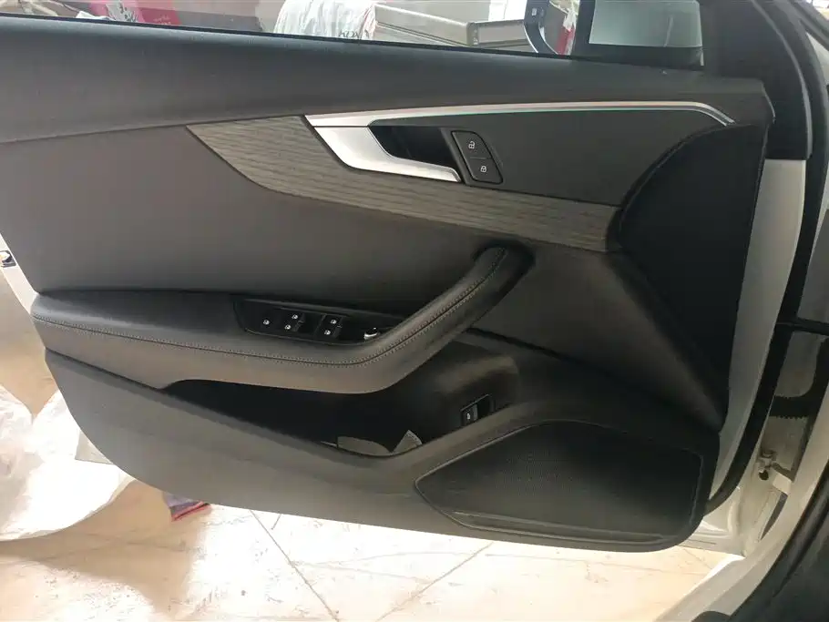 Audi A4L 2022
