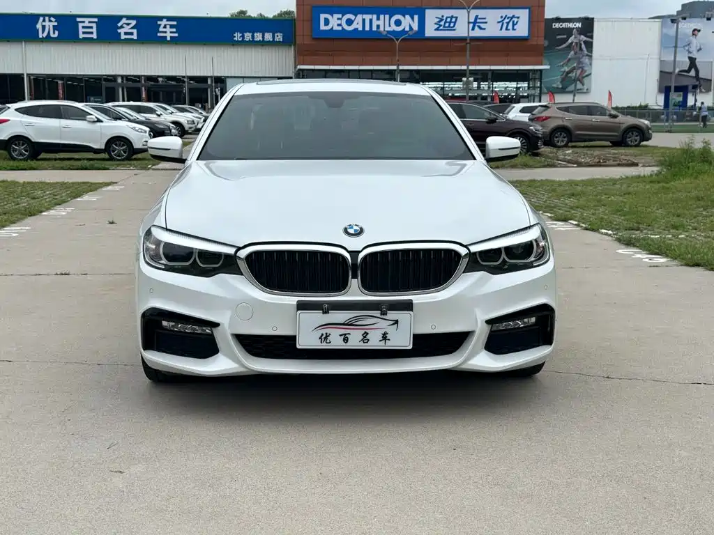 BMW 5 Series 2018 — фото 2