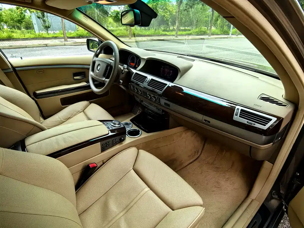 BMW 7 Series 2007 — фото 11