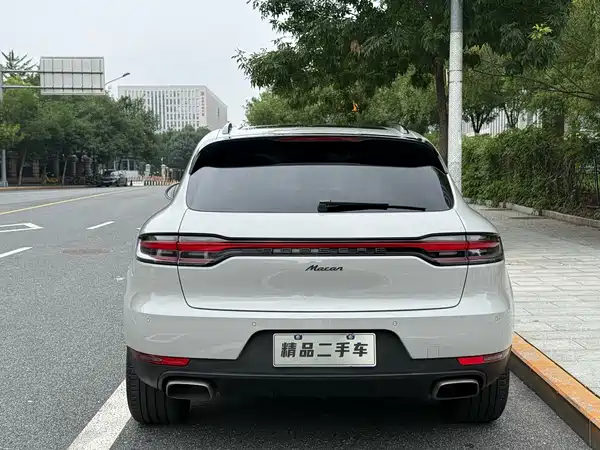 Porsche Macan 2021