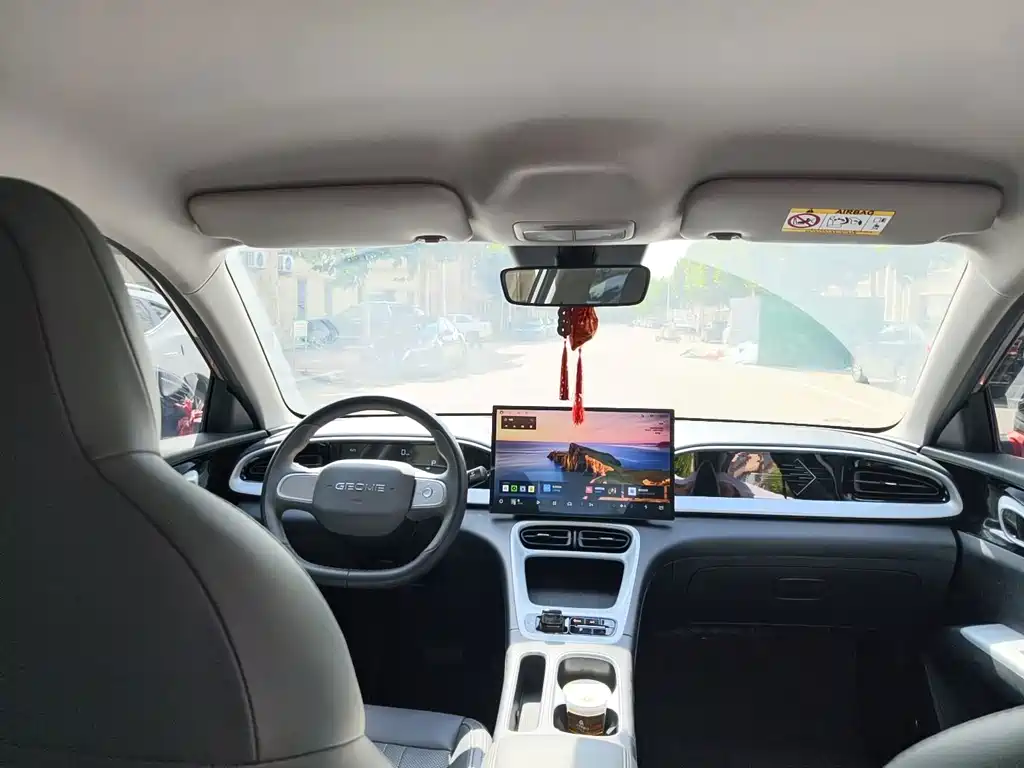 Geely Galaxy Starwish 2025 — фото 14