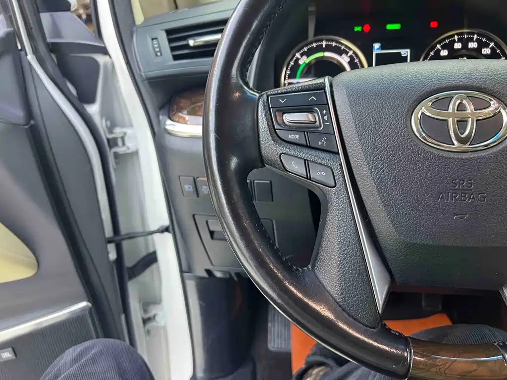 Toyota Alphard 2021 — фото 7