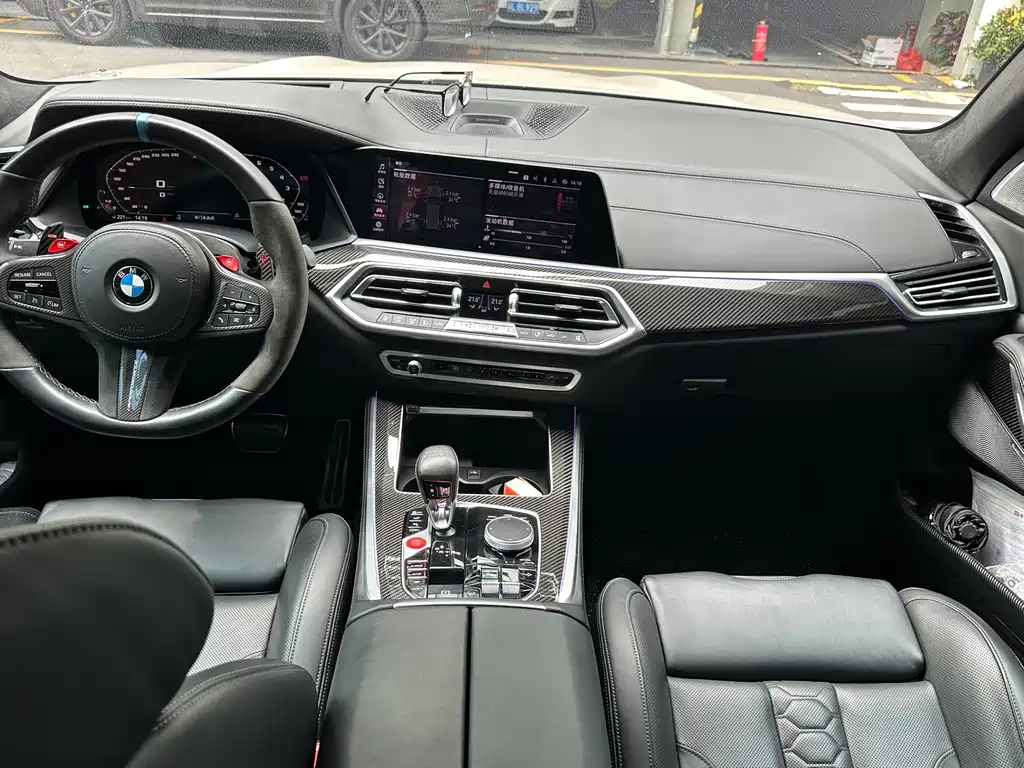 BMW X5 M 2021 — фото 11