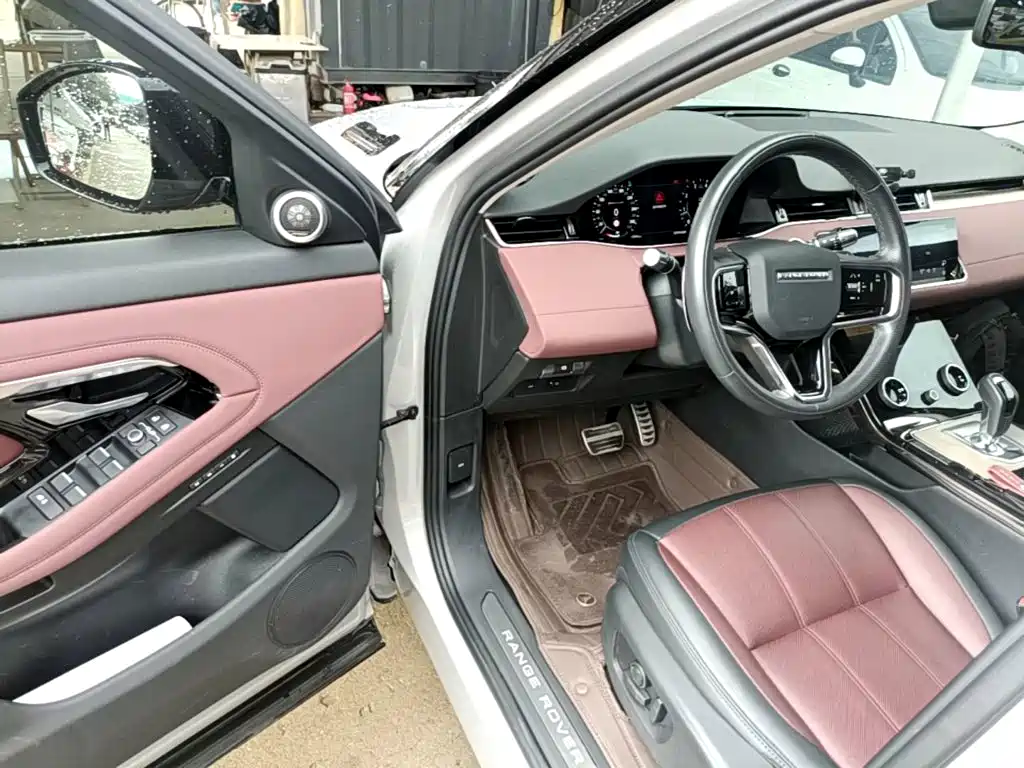 Land Rover Range Rover Evoque 2023 — фото 16
