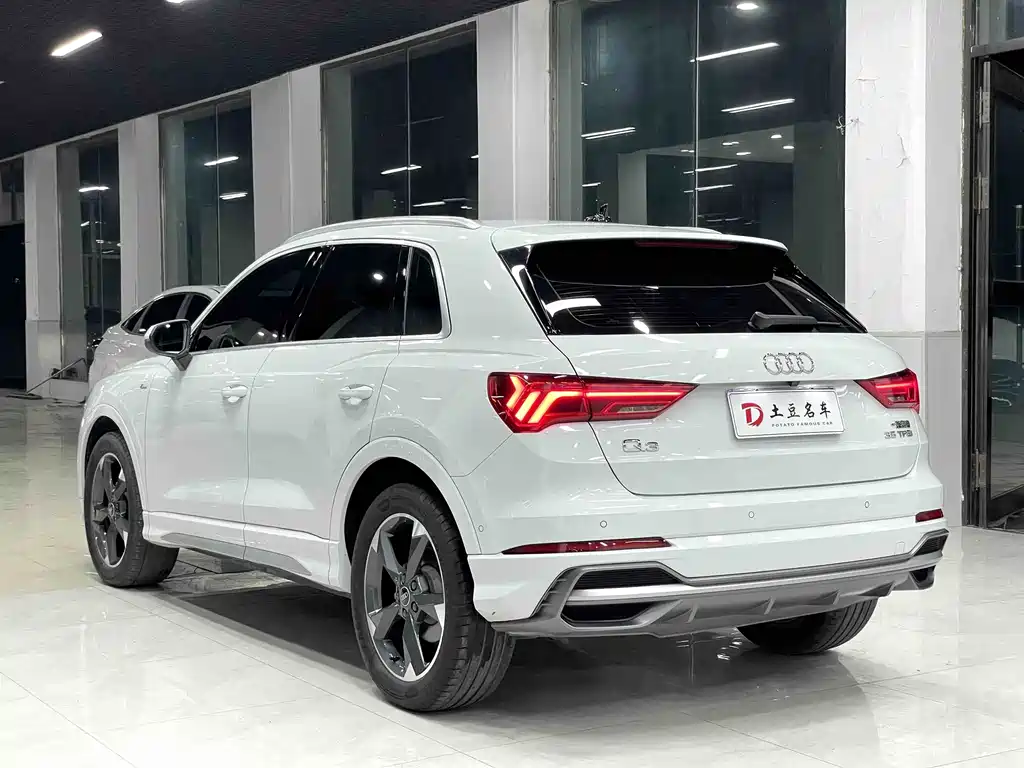 Audi Q3 2022 — фото 4