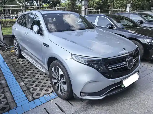 Mercedes-Benz EQC 2020