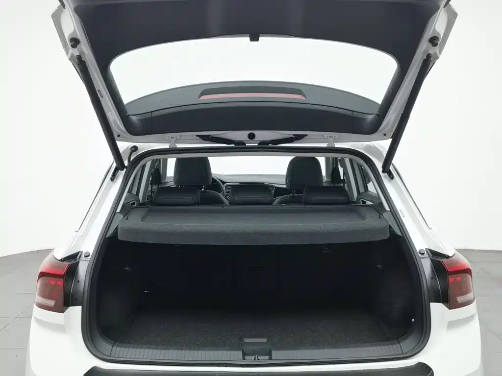 Volkswagen T-Roc 2021 — фото 16
