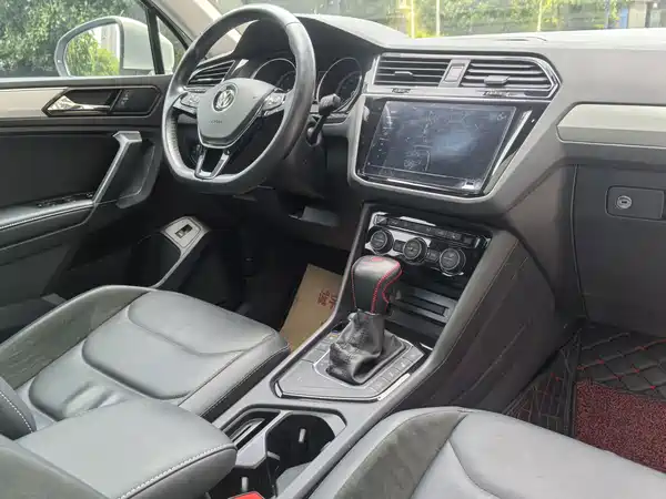 Volkswagen Tiguan L 2020