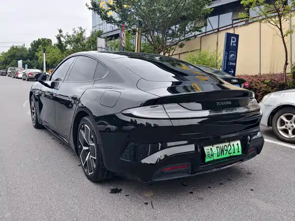 Xiaomi SU7 2025