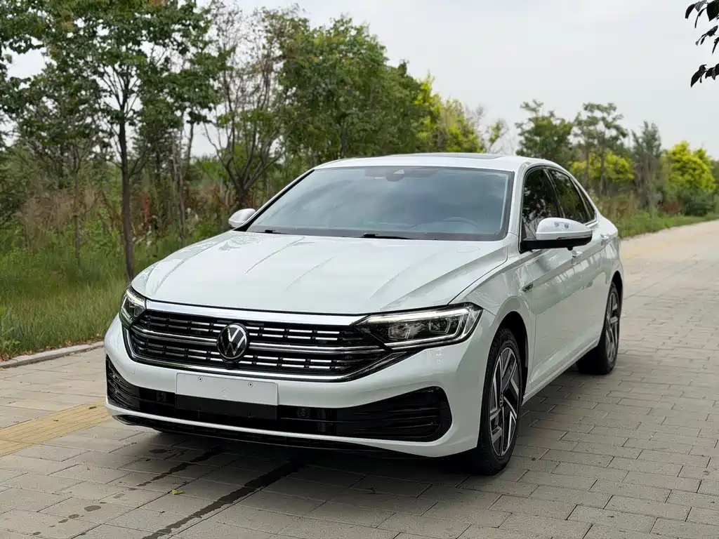 Volkswagen Sagitar 2023