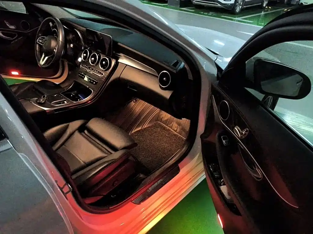 Mercedes-Benz C-Class 2019 — фото 21