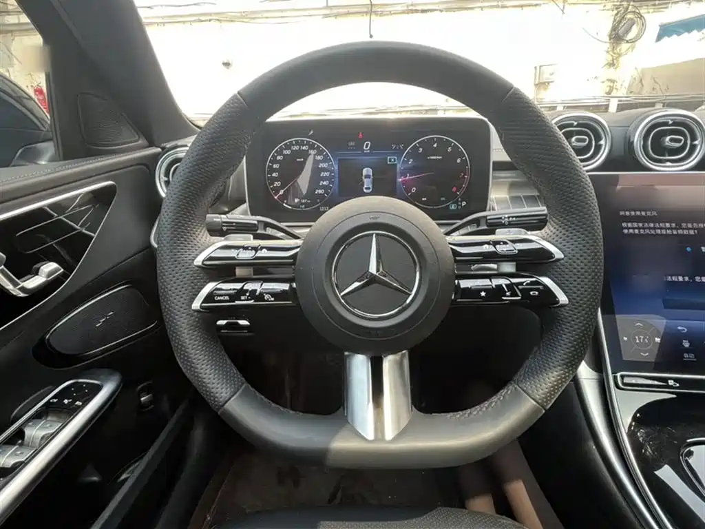 Mercedes-Benz C-Class 2023 — фото 15