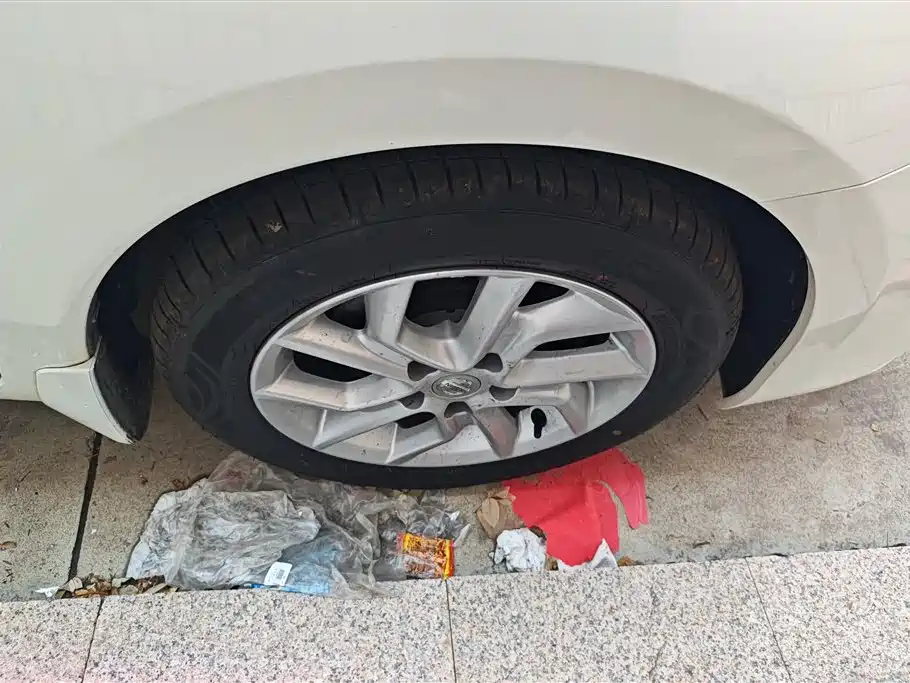 Nissan Tiida 2016