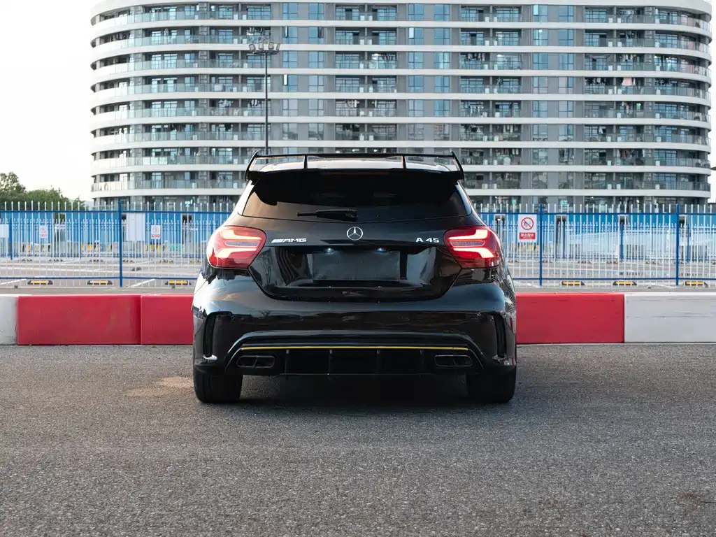 Mercedes-Benz A-Class AMG 2018 — фото 3