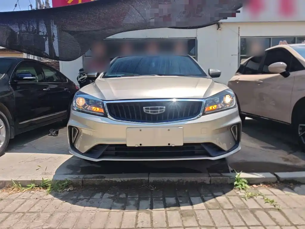 Geely Emgrand 2021