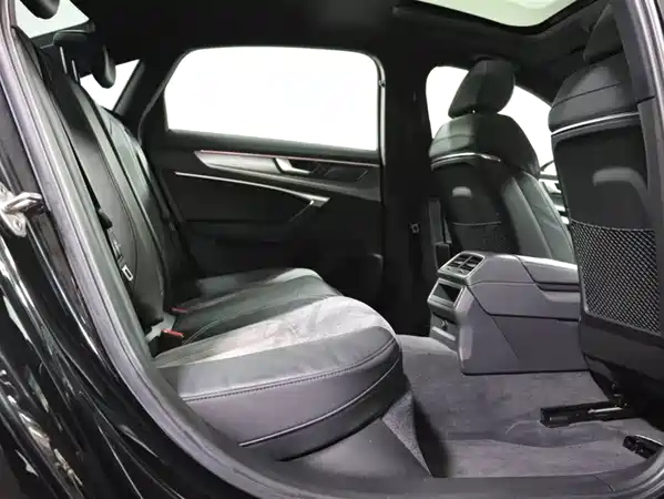 Audi A6L 2022