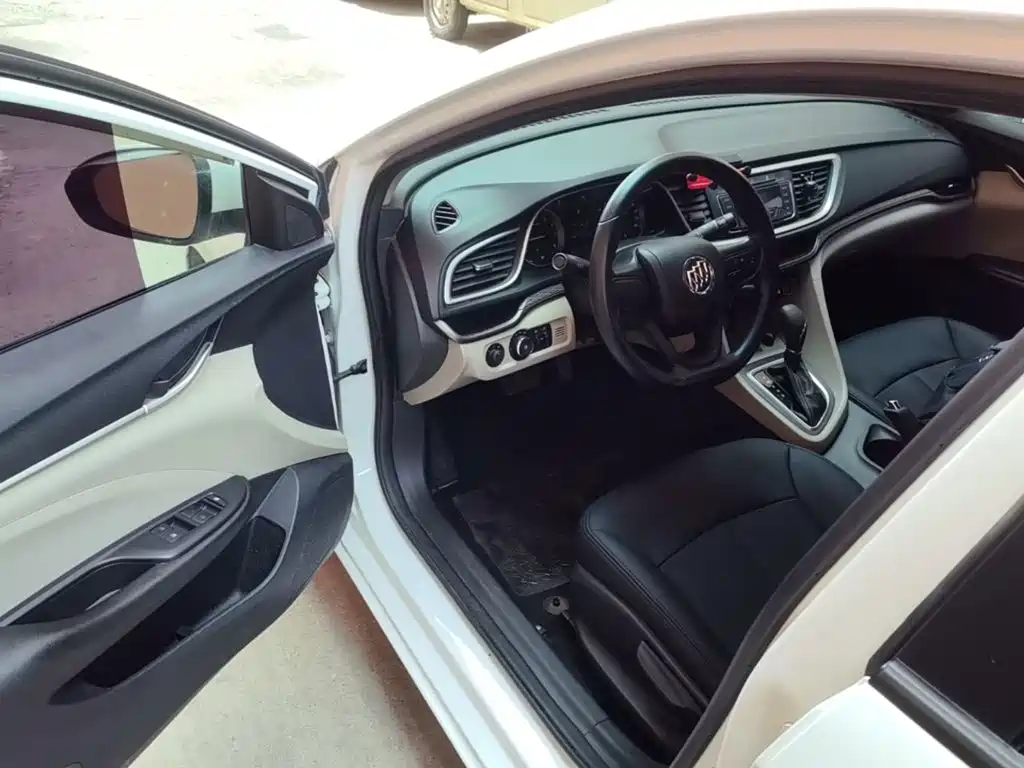 Buick Excelle 2017 — фото 16