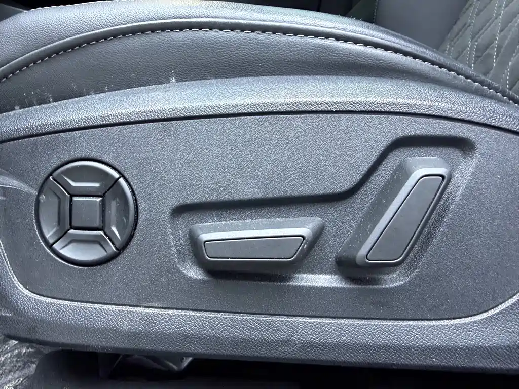Audi A3 2023 — фото 11