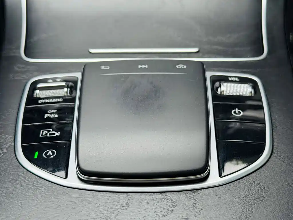 Mercedes-Benz C-Class 2019 — фото 15