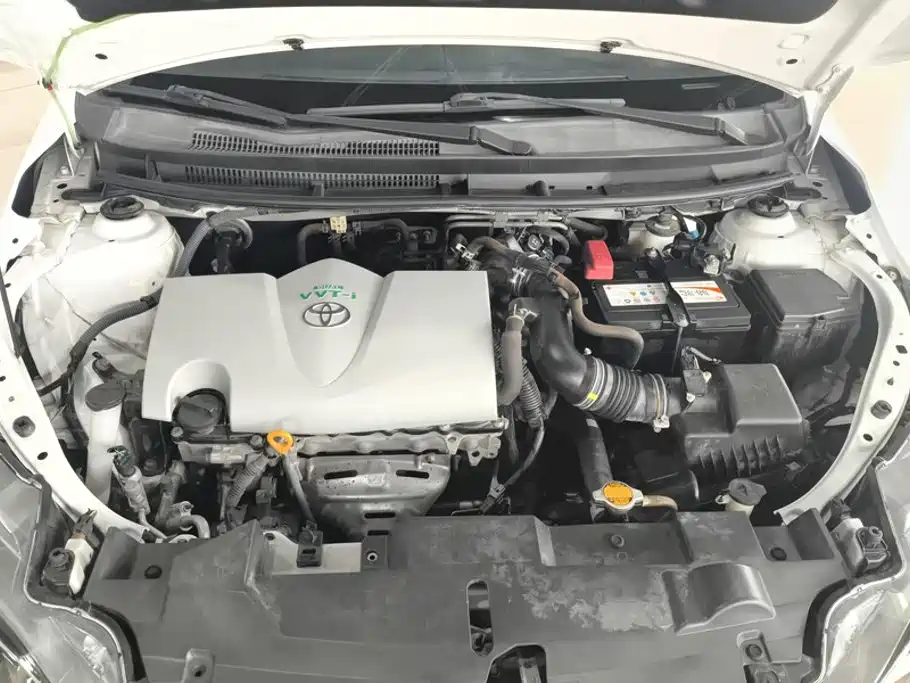 Toyota Yaris L 2016 — фото 10