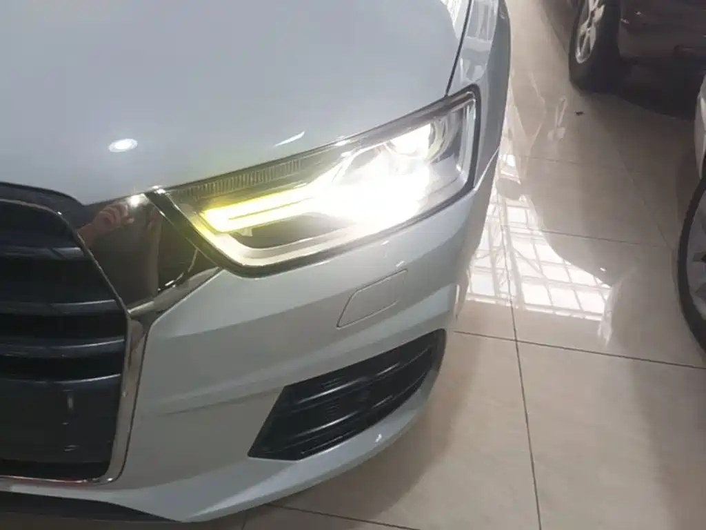 Audi Q3 2016 — фото 24