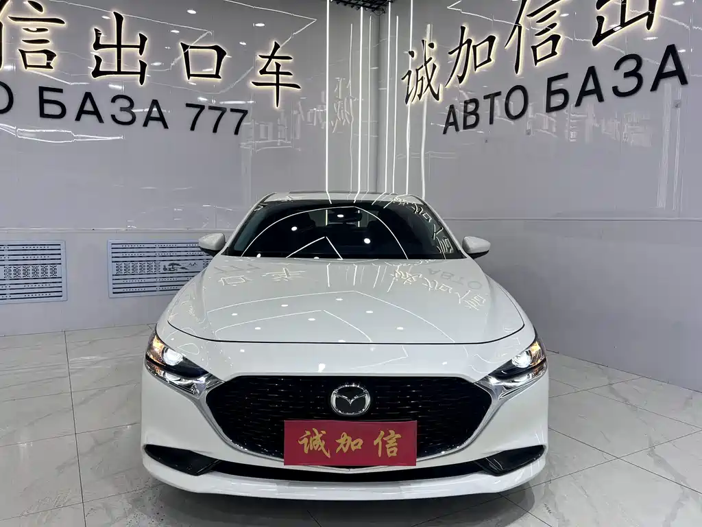 Mazda 3 Axela 2023 — фото 2
