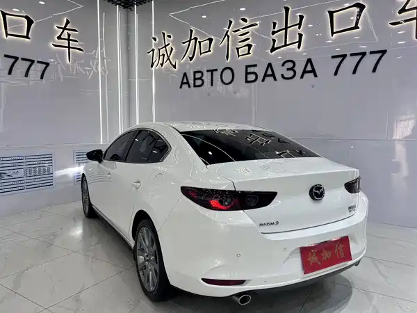 Mazda 3 Axela 2023