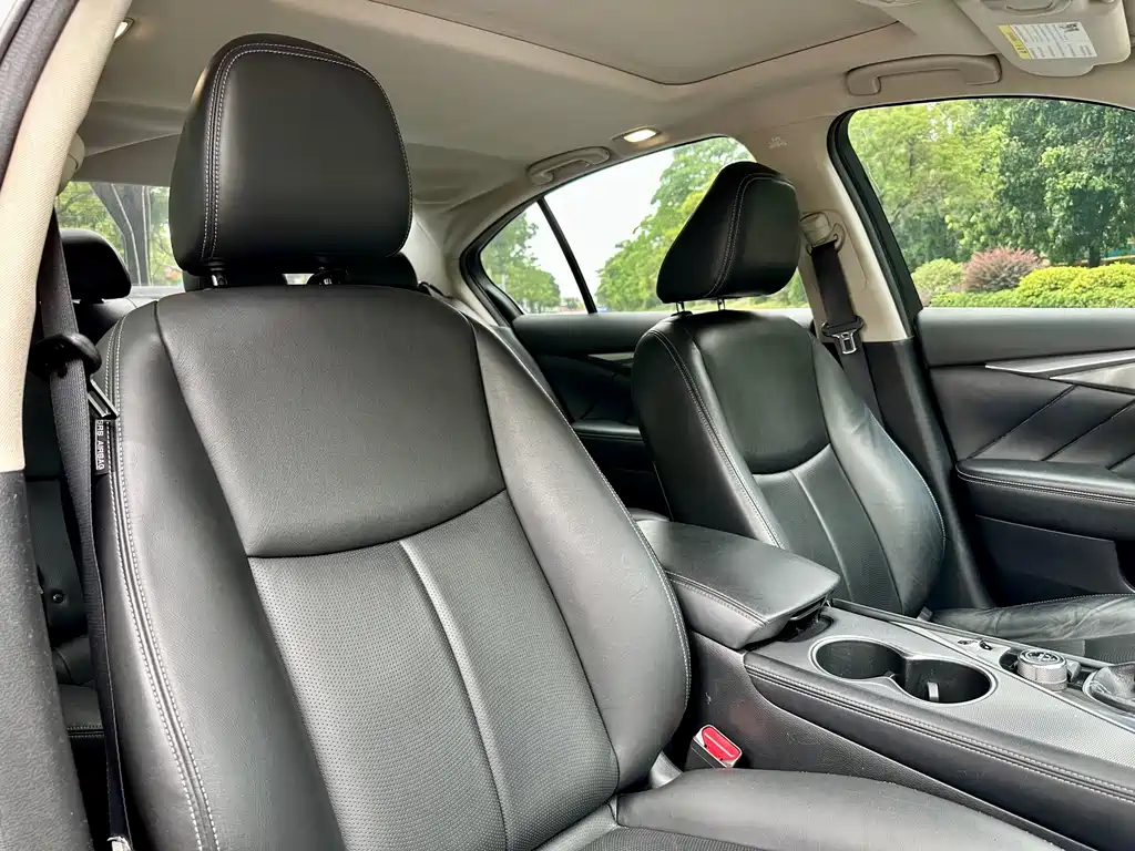 Infiniti Q50L 2015 — фото 19
