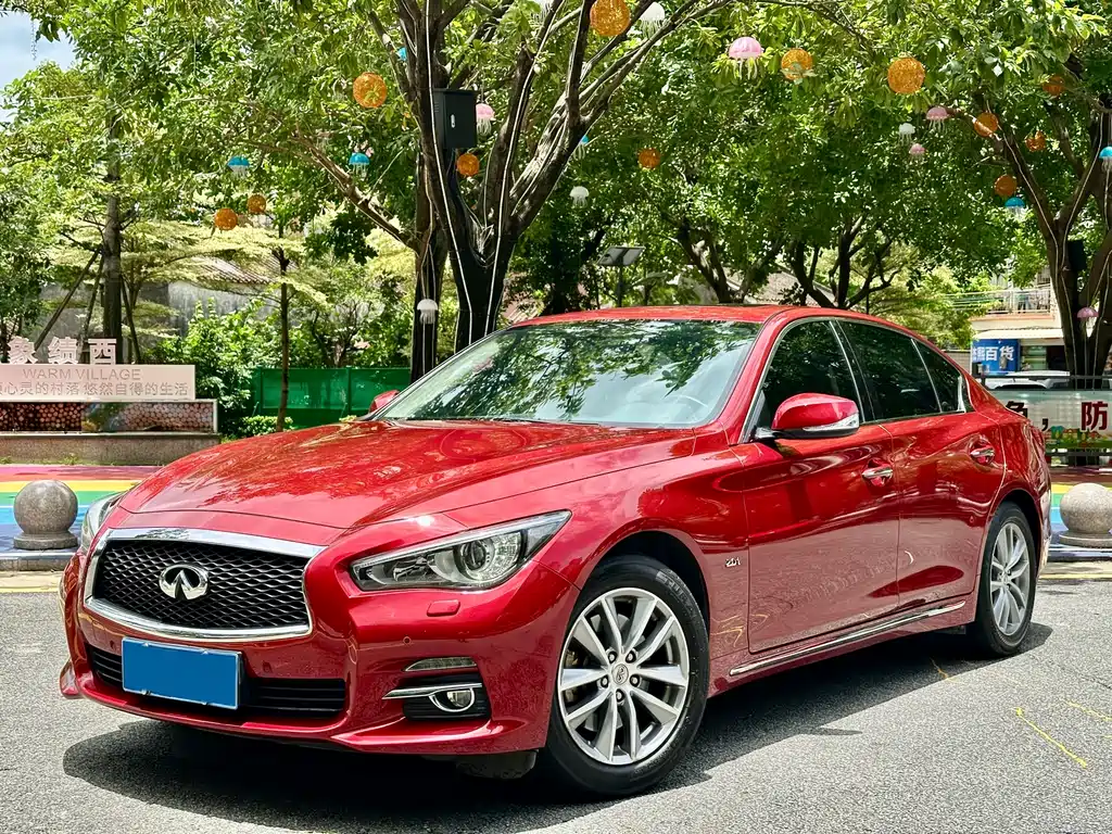 Infiniti Q50L 2015