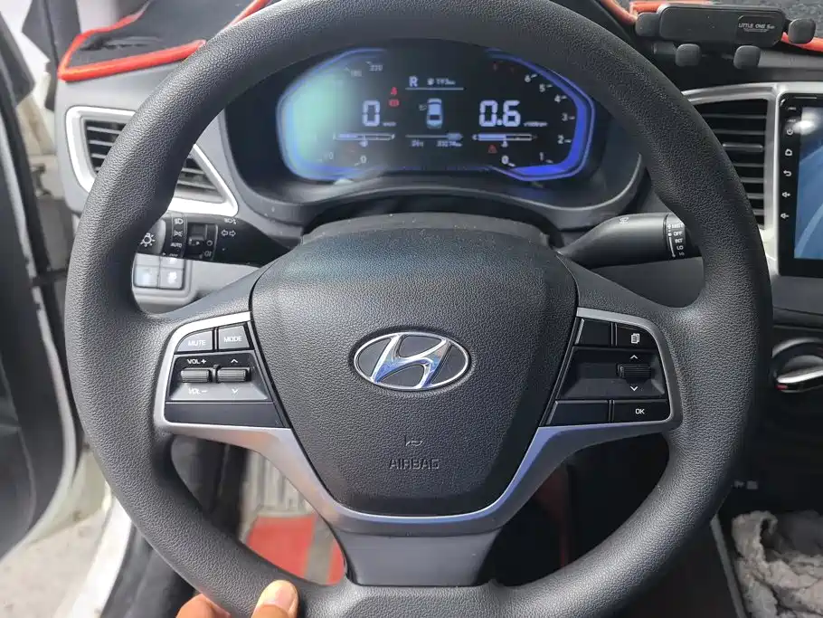 Hyundai Verna 2021 — фото 15