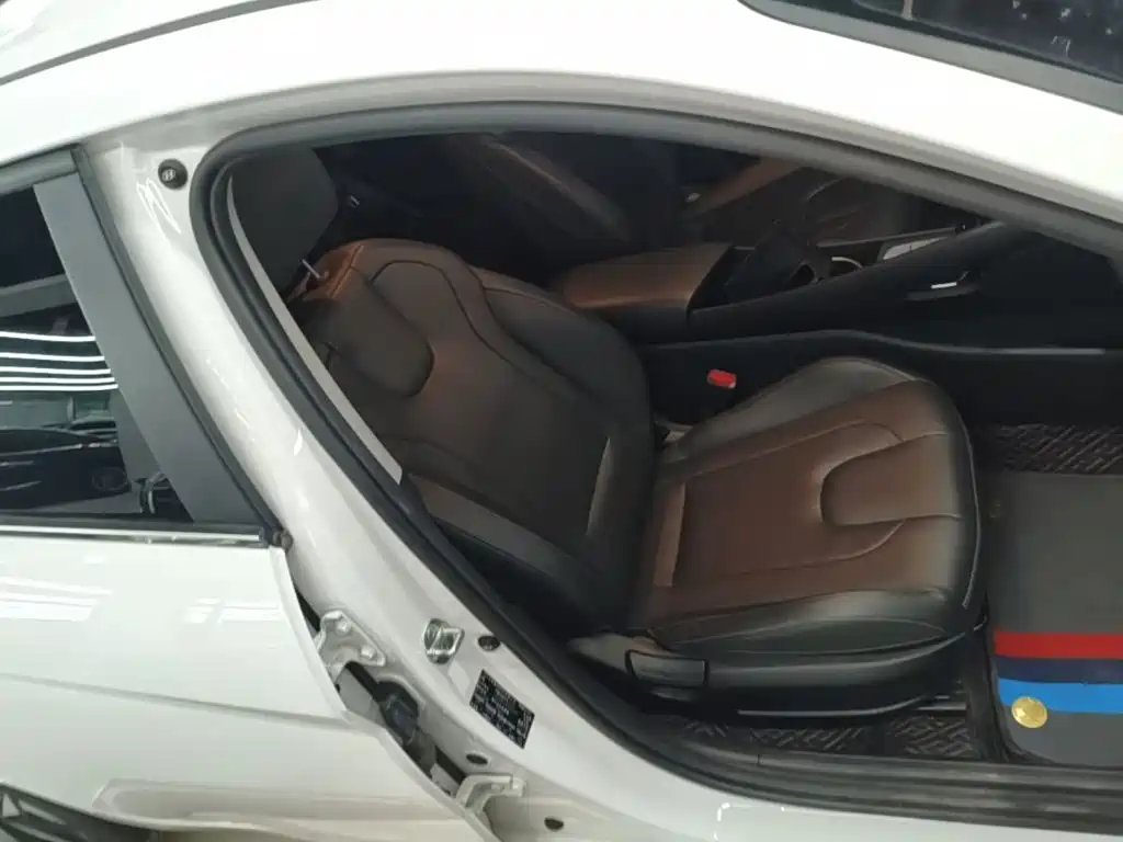 Hyundai Elantra 2023 — фото 25