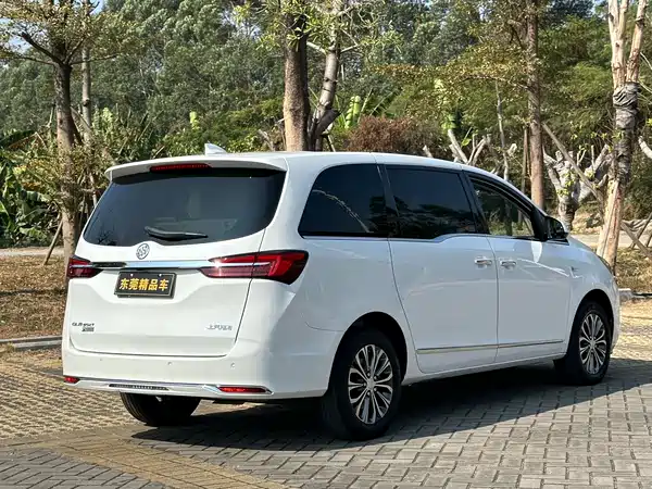 Buick GL8 2022