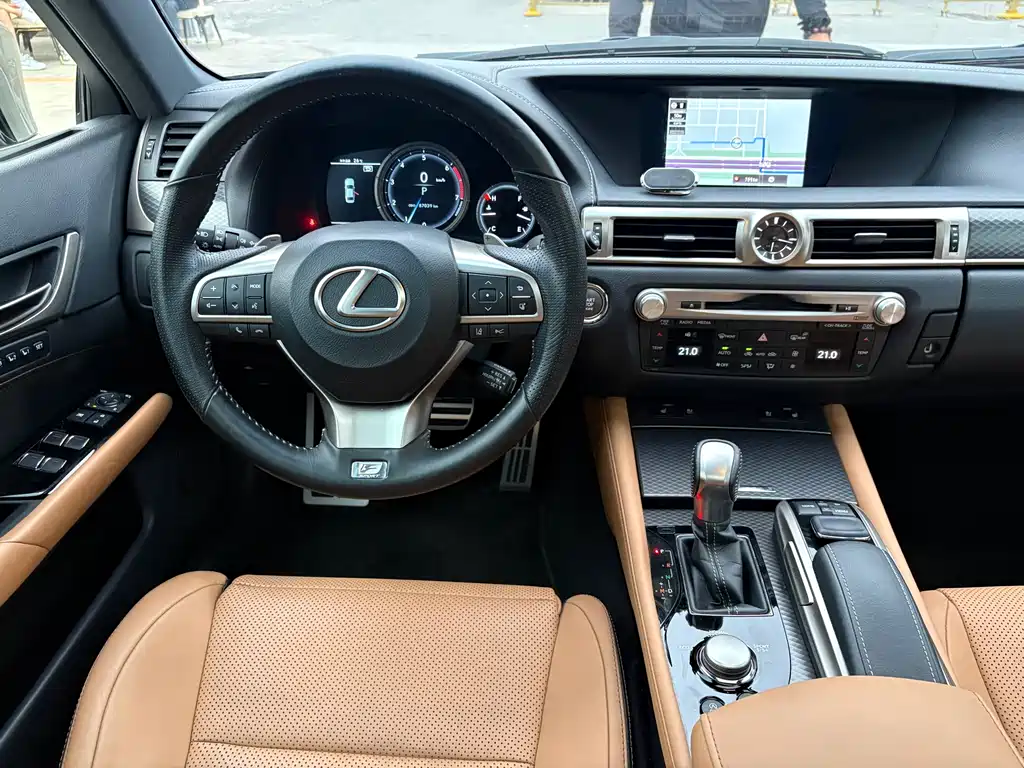 Lexus GS 2017 — фото 16