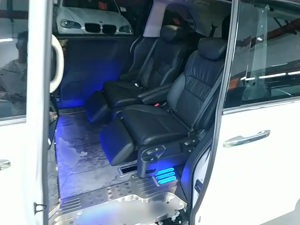 Honda Odyssey 2015 — фото 17