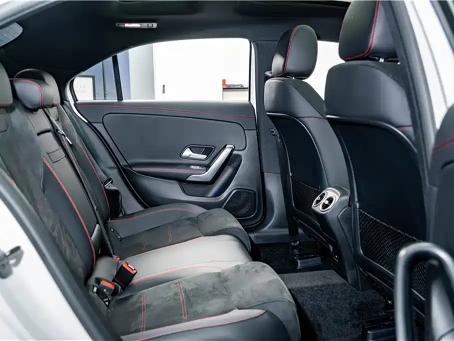 Mercedes-Benz A-Class 2024 — фото 20