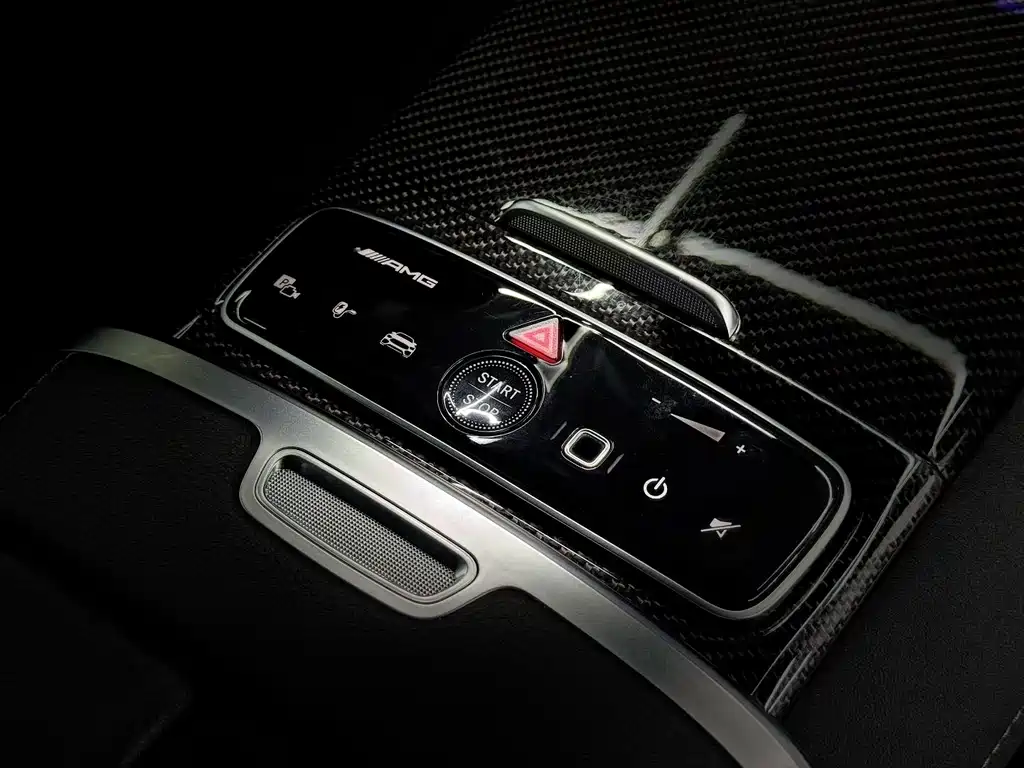 Mercedes-Benz EQE AMG 2023 — фото 3
